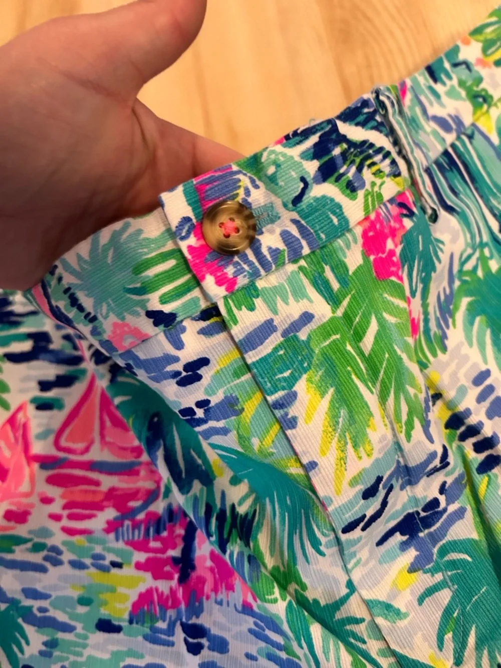Lilly Pulitzer men’s Beaumont shorts - Picture 4 of 7